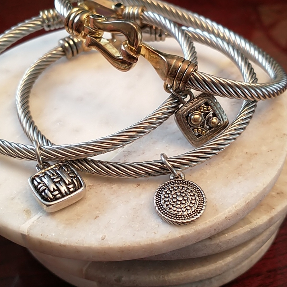 Three bracelets - Picture 4 of 5